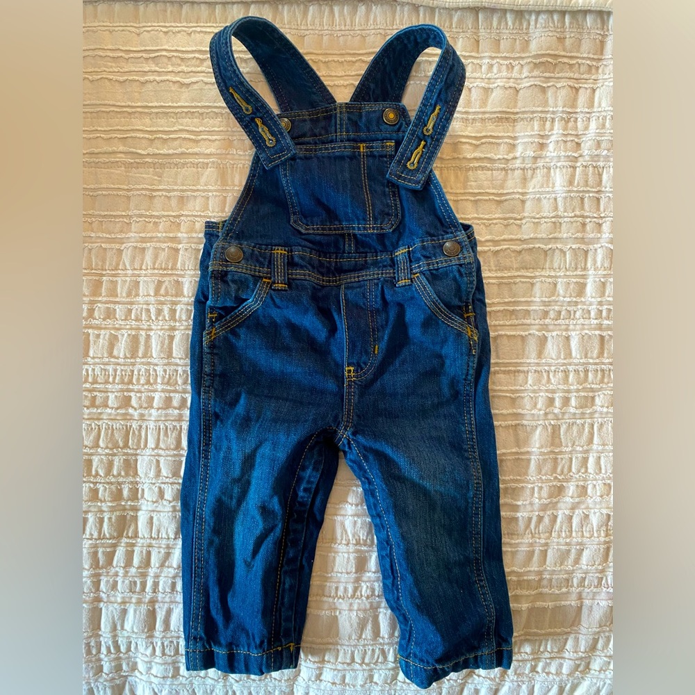 Toddler boys Old Navy Overalls 12-18 months